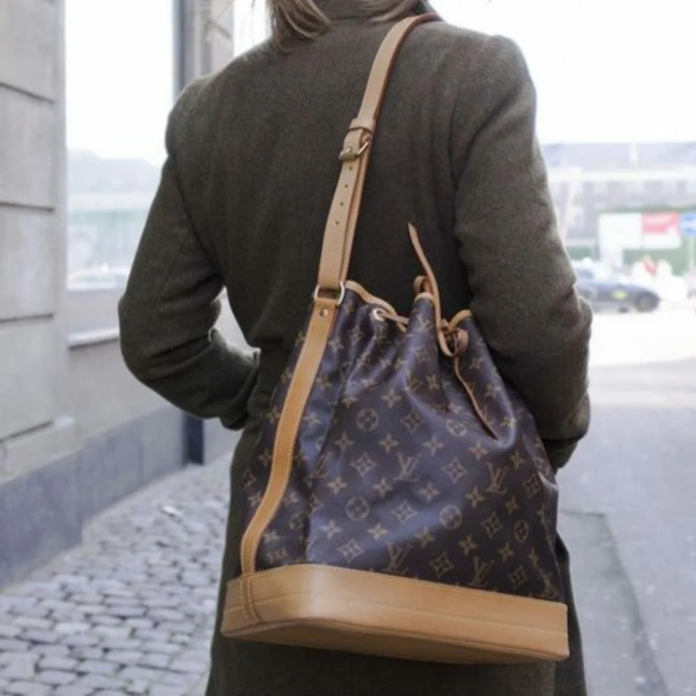 LOUIS VUITTON Monogram Noe Shoulder Bag